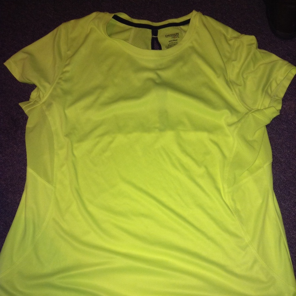 Athletic shirt